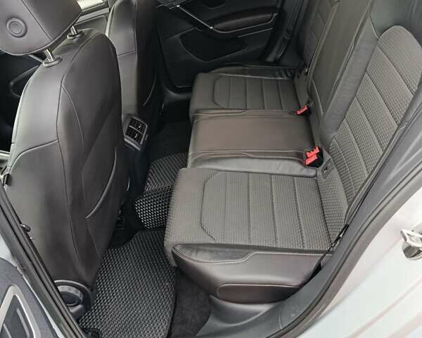 Серый Фольксваген Гольф, объемом двигателя 1.6 л и пробегом 268 тыс. км за 10900 $, фото 10 на Automoto.ua