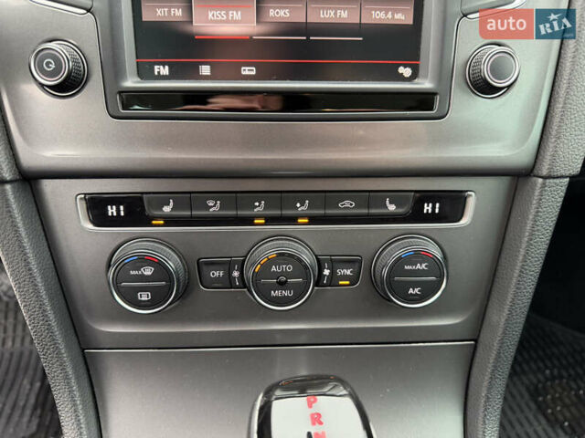 Серый Фольксваген Гольф, объемом двигателя 2 л и пробегом 275 тыс. км за 11555 $, фото 55 на Automoto.ua