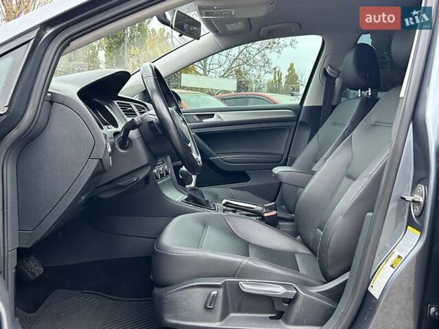 Серый Фольксваген Гольф, объемом двигателя 1.8 л и пробегом 194 тыс. км за 11800 $, фото 15 на Automoto.ua