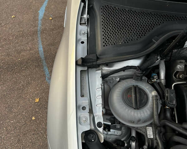 Серый Фольксваген Гольф, объемом двигателя 1.6 л и пробегом 257 тыс. км за 11400 $, фото 19 на Automoto.ua