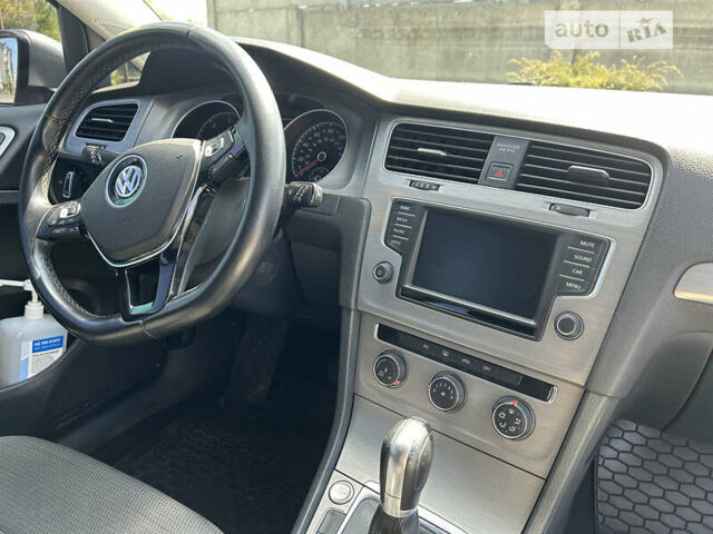 Сірий Фольксваген Гольф, об'ємом двигуна 1.97 л та пробігом 60 тис. км за 16000 $, фото 4 на Automoto.ua