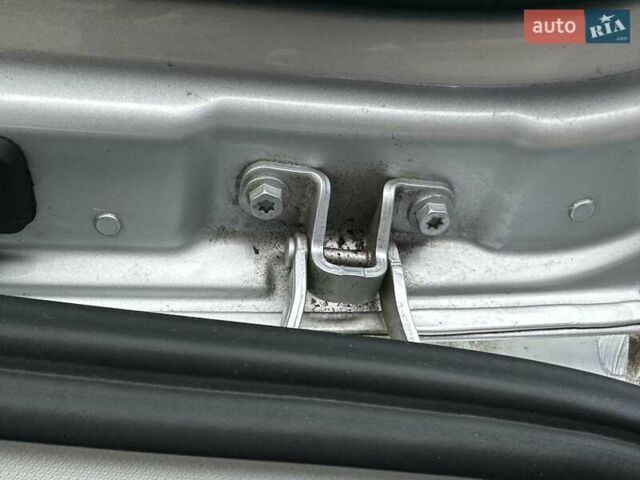 Серый Фольксваген Гольф, объемом двигателя 1.6 л и пробегом 236 тыс. км за 11450 $, фото 87 на Automoto.ua