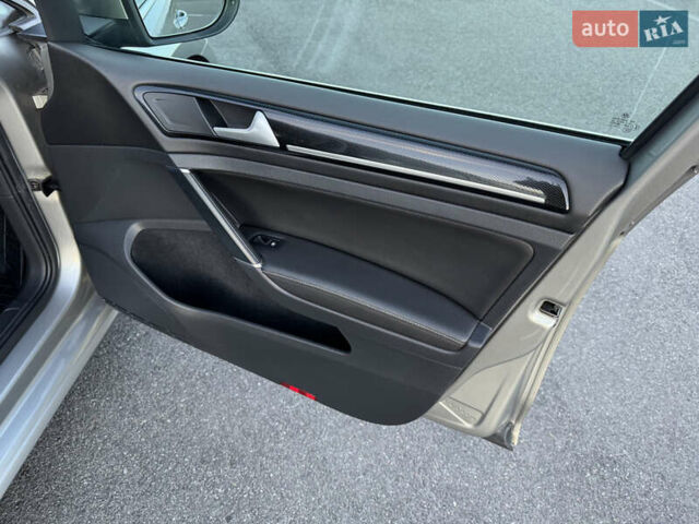 Сірий Фольксваген Гольф, об'ємом двигуна 1.6 л та пробігом 335 тис. км за 11999 $, фото 73 на Automoto.ua