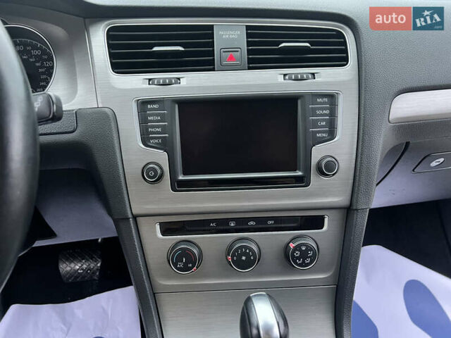 Серый Фольксваген Гольф, объемом двигателя 1.8 л и пробегом 160 тыс. км за 9600 $, фото 20 на Automoto.ua