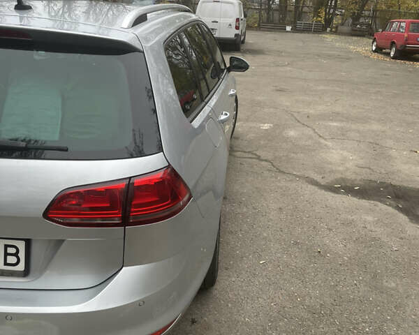 Серый Фольксваген Гольф, объемом двигателя 1.6 л и пробегом 331 тыс. км за 11200 $, фото 5 на Automoto.ua