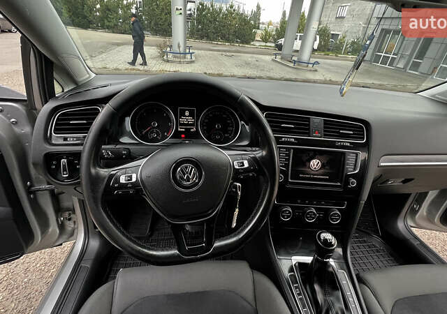 Серый Фольксваген Гольф, объемом двигателя 1.97 л и пробегом 300 тыс. км за 10700 $, фото 64 на Automoto.ua