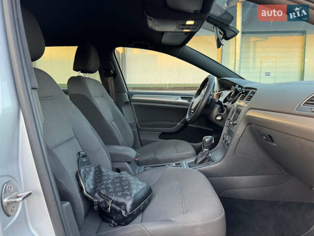 Серый Фольксваген Гольф, объемом двигателя 1.97 л и пробегом 289 тыс. км за 12350 $, фото 20 на Automoto.ua