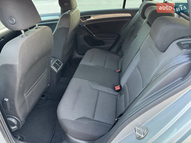 Серый Фольксваген Гольф, объемом двигателя 1.97 л и пробегом 289 тыс. км за 12350 $, фото 15 на Automoto.ua