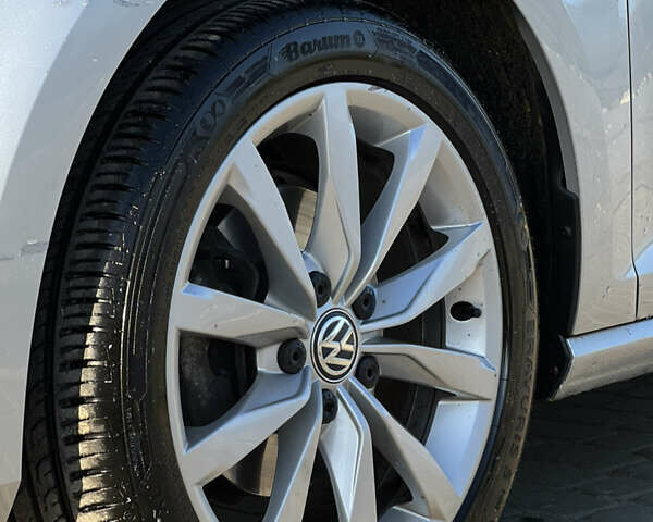 Серый Фольксваген Гольф, объемом двигателя 1.6 л и пробегом 218 тыс. км за 12900 $, фото 19 на Automoto.ua