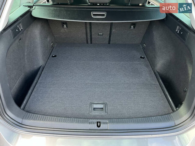 Серый Фольксваген Гольф, объемом двигателя 1.6 л и пробегом 251 тыс. км за 13500 $, фото 12 на Automoto.ua