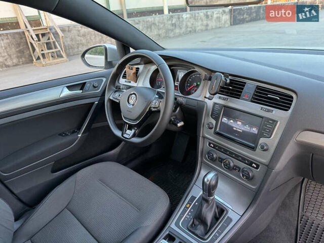 Серый Фольксваген Гольф, объемом двигателя 1.97 л и пробегом 289 тыс. км за 12350 $, фото 19 на Automoto.ua