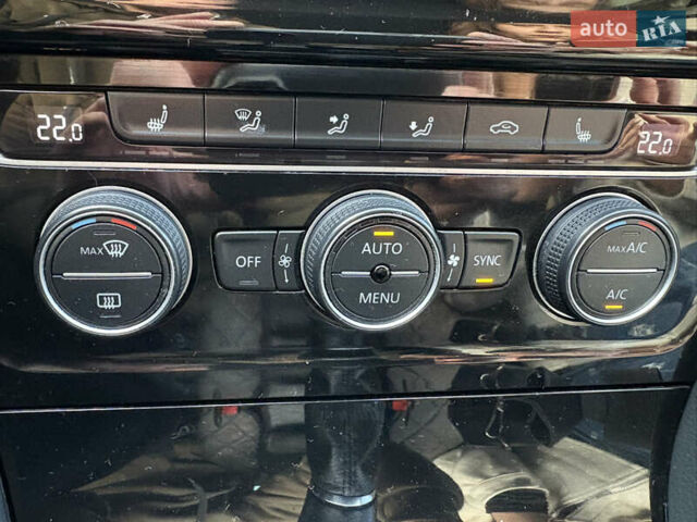 Серый Фольксваген Гольф, объемом двигателя 1.6 л и пробегом 280 тыс. км за 10999 $, фото 18 на Automoto.ua