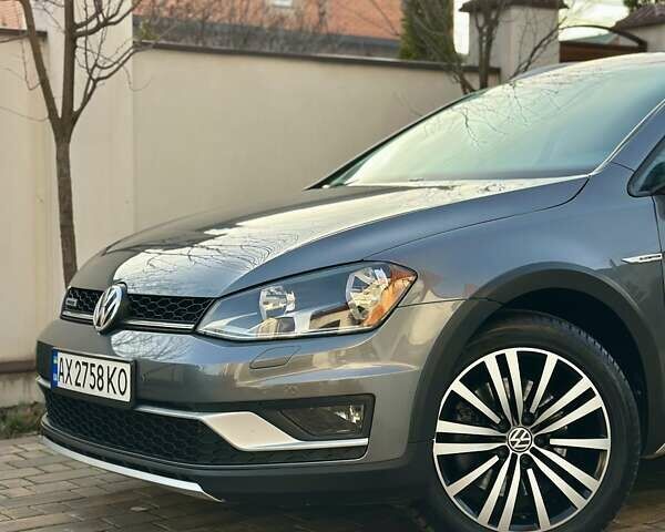 Серый Фольксваген Гольф, объемом двигателя 1.8 л и пробегом 137 тыс. км за 13999 $, фото 12 на Automoto.ua