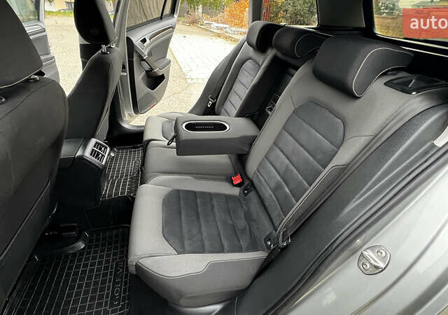 Серый Фольксваген Гольф, объемом двигателя 1.97 л и пробегом 300 тыс. км за 10700 $, фото 47 на Automoto.ua