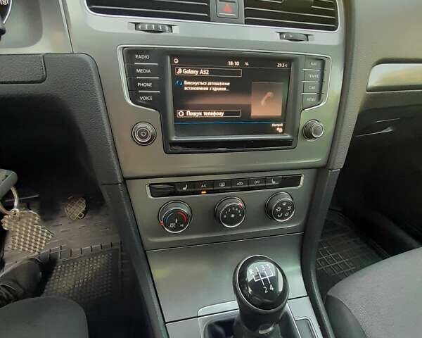 Сірий Фольксваген Гольф, об'ємом двигуна 1.6 л та пробігом 260 тис. км за 11500 $, фото 2 на Automoto.ua