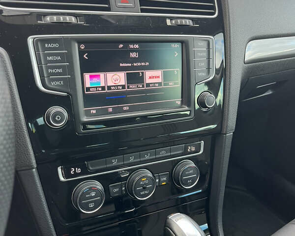 Серый Фольксваген Гольф, объемом двигателя 1.6 л и пробегом 251 тыс. км за 13500 $, фото 29 на Automoto.ua