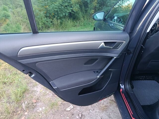 Серый Фольксваген Гольф, объемом двигателя 1.6 л и пробегом 257 тыс. км за 11600 $, фото 19 на Automoto.ua