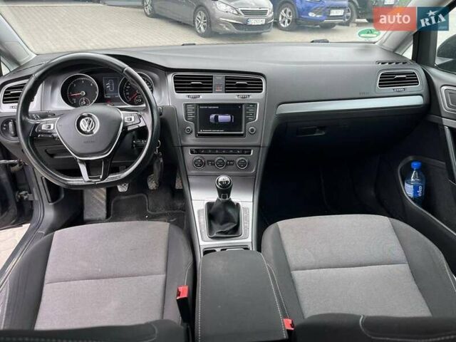 Серый Фольксваген Гольф, объемом двигателя 1.6 л и пробегом 235 тыс. км за 9800 $, фото 19 на Automoto.ua