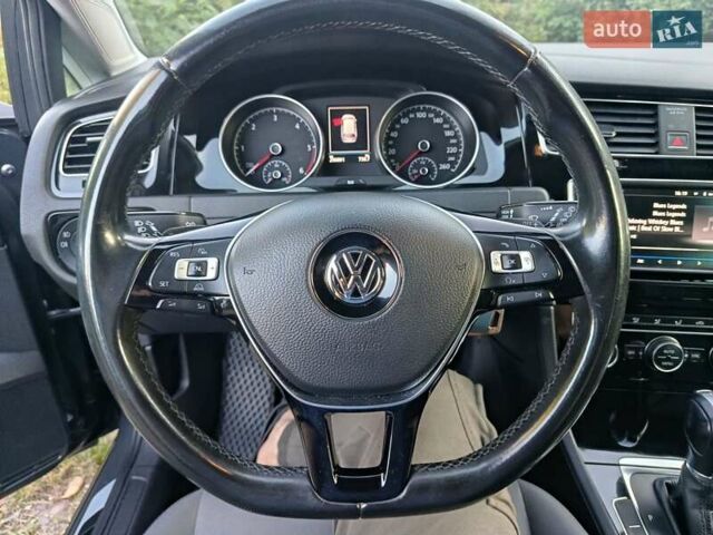 Серый Фольксваген Гольф, объемом двигателя 1.6 л и пробегом 331 тыс. км за 10900 $, фото 13 на Automoto.ua