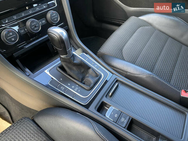 Сірий Фольксваген Гольф, об'ємом двигуна 2 л та пробігом 260 тис. км за 11900 $, фото 10 на Automoto.ua