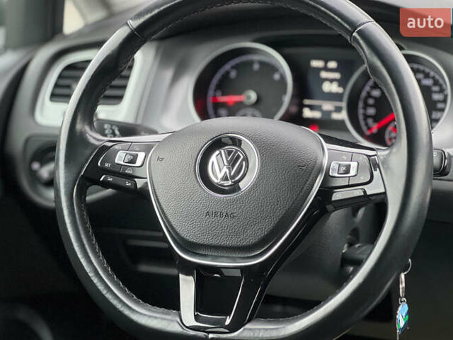 Серый Фольксваген Гольф, объемом двигателя 1.6 л и пробегом 247 тыс. км за 11500 $, фото 14 на Automoto.ua