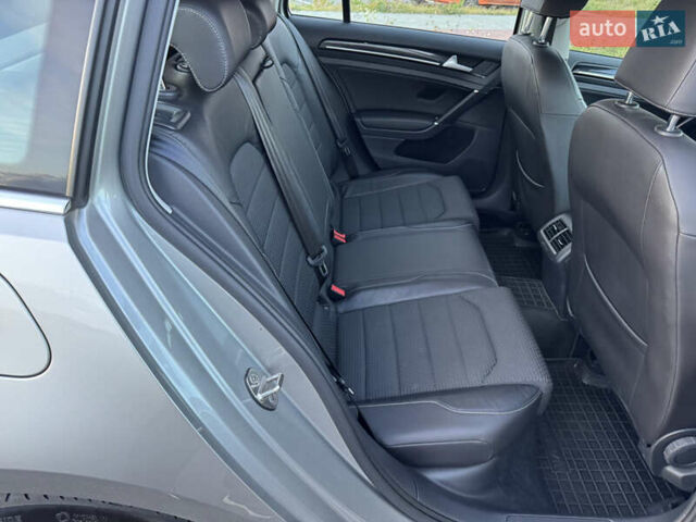 Сірий Фольксваген Гольф, об'ємом двигуна 1.6 л та пробігом 335 тис. км за 11999 $, фото 71 на Automoto.ua