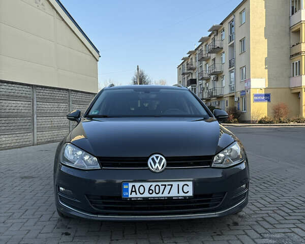 Серый Фольксваген Гольф, объемом двигателя 1.6 л и пробегом 280 тыс. км за 10999 $, фото 5 на Automoto.ua