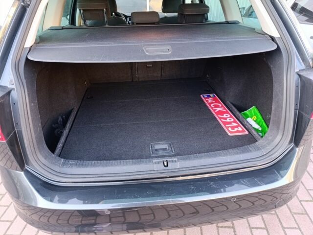 Сірий Фольксваген Гольф, об'ємом двигуна 1.6 л та пробігом 258 тис. км за 12000 $, фото 7 на Automoto.ua