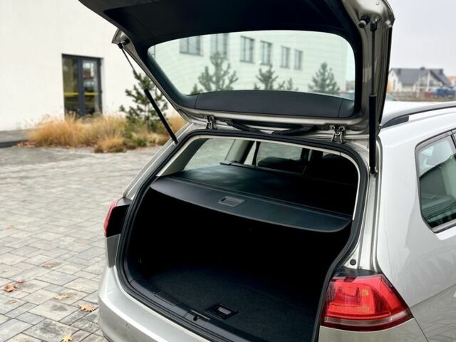 Серый Фольксваген Гольф, объемом двигателя 0 л и пробегом 245 тыс. км за 12200 $, фото 7 на Automoto.ua