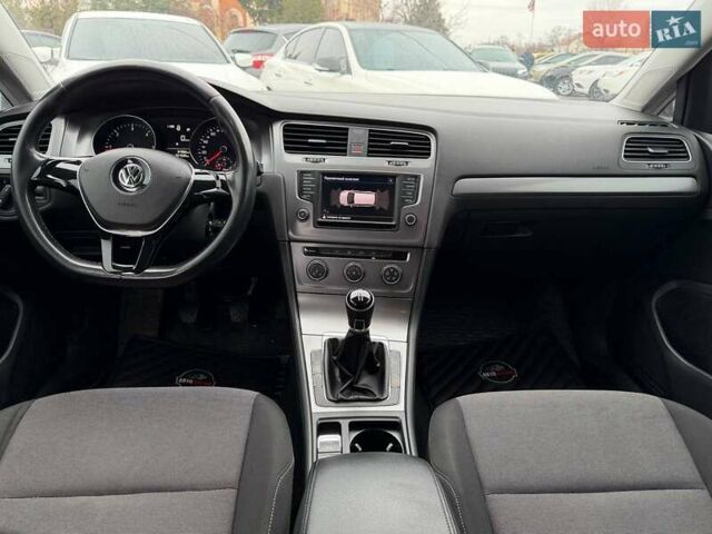 Серый Фольксваген Гольф, объемом двигателя 1.6 л и пробегом 207 тыс. км за 9300 $, фото 20 на Automoto.ua