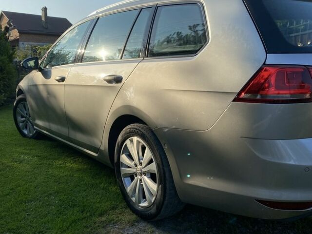 Серый Фольксваген Гольф, объемом двигателя 1.6 л и пробегом 254 тыс. км за 12300 $, фото 5 на Automoto.ua