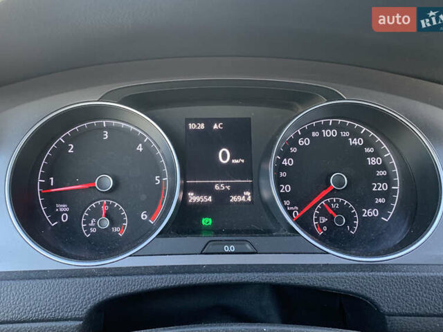 Серый Фольксваген Гольф, объемом двигателя 1.6 л и пробегом 298 тыс. км за 9900 $, фото 9 на Automoto.ua