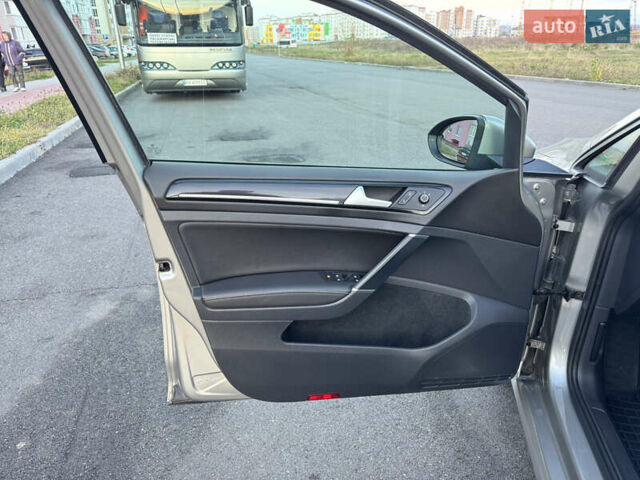 Сірий Фольксваген Гольф, об'ємом двигуна 1.6 л та пробігом 335 тис. км за 11999 $, фото 42 на Automoto.ua