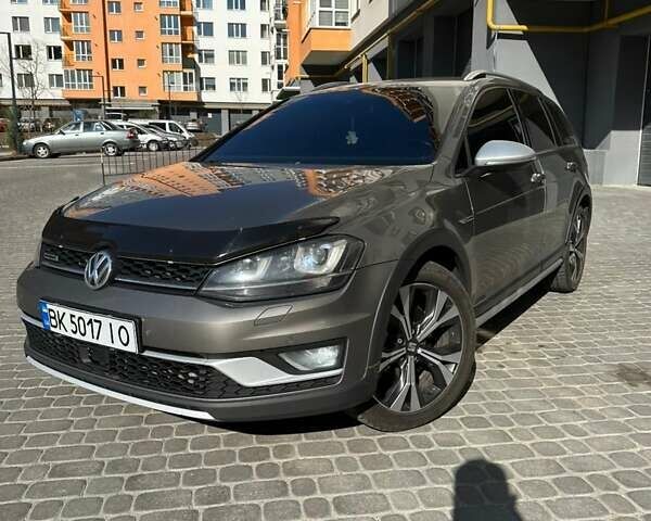 Сірий Фольксваген Гольф, об'ємом двигуна 1.98 л та пробігом 210 тис. км за 11500 $, фото 1 на Automoto.ua