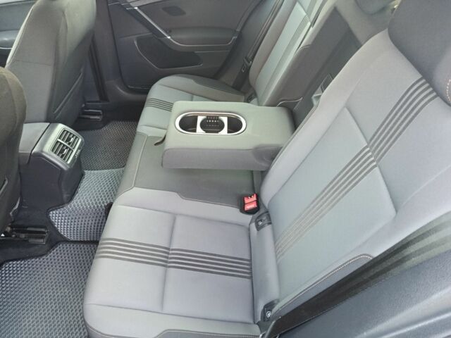 Серый Фольксваген Гольф, объемом двигателя 1.6 л и пробегом 257 тыс. км за 11600 $, фото 12 на Automoto.ua