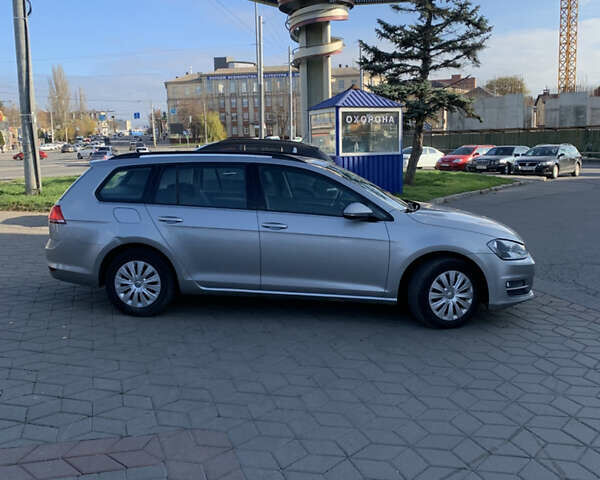 Серый Фольксваген Гольф, объемом двигателя 1.6 л и пробегом 298 тыс. км за 9900 $, фото 4 на Automoto.ua