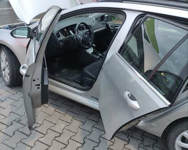 Серый Фольксваген Гольф, объемом двигателя 1.8 л и пробегом 155 тыс. км за 13499 $, фото 1 на Automoto.ua