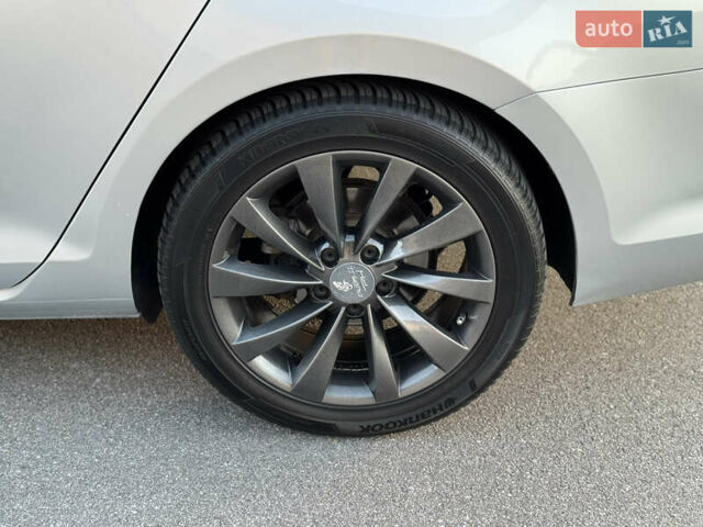 Серый Фольксваген Гольф, объемом двигателя 1.97 л и пробегом 289 тыс. км за 12350 $, фото 9 на Automoto.ua