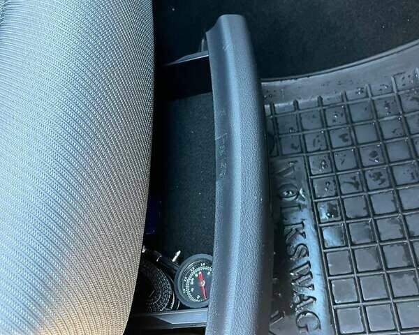 Серый Фольксваген Гольф, объемом двигателя 1.97 л и пробегом 189 тыс. км за 15900 $, фото 29 на Automoto.ua