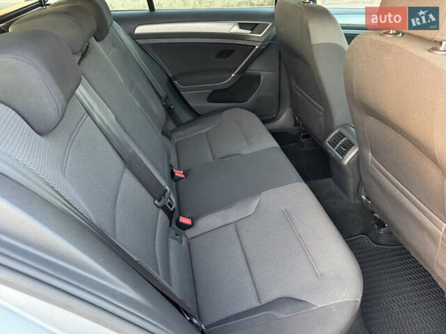 Серый Фольксваген Гольф, объемом двигателя 1.97 л и пробегом 289 тыс. км за 12350 $, фото 21 на Automoto.ua