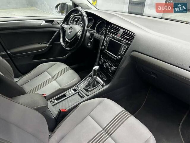 Серый Фольксваген Гольф, объемом двигателя 2 л и пробегом 213 тыс. км за 13300 $, фото 14 на Automoto.ua