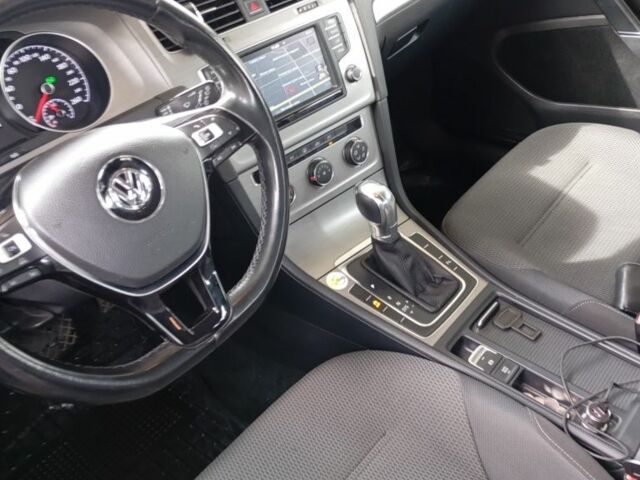 Серый Фольксваген Гольф, объемом двигателя 1.6 л и пробегом 249 тыс. км за 11500 $, фото 4 на Automoto.ua