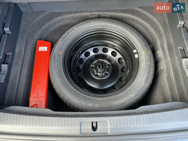 Сірий Фольксваген Гольф, об'ємом двигуна 2 л та пробігом 260 тис. км за 11900 $, фото 24 на Automoto.ua