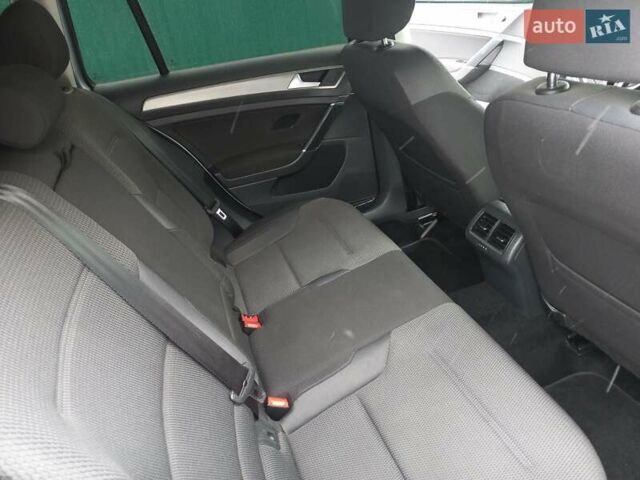 Серый Фольксваген Гольф, объемом двигателя 1.8 л и пробегом 186 тыс. км за 11500 $, фото 12 на Automoto.ua