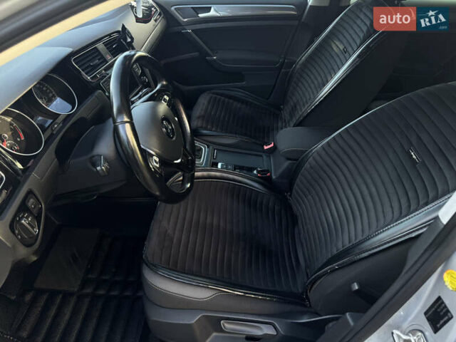 Серый Фольксваген Гольф, объемом двигателя 1.97 л и пробегом 255 тыс. км за 15300 $, фото 7 на Automoto.ua