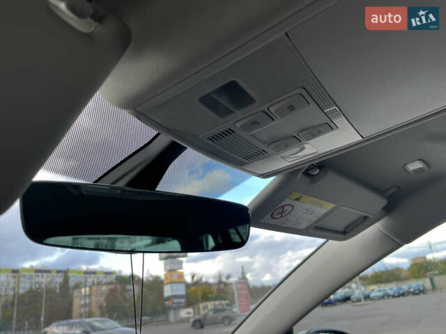 Серый Фольксваген Гольф, объемом двигателя 1.6 л и пробегом 251 тыс. км за 13500 $, фото 25 на Automoto.ua