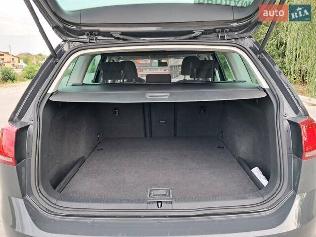 Серый Фольксваген Гольф, объемом двигателя 1.6 л и пробегом 230 тыс. км за 11399 $, фото 5 на Automoto.ua