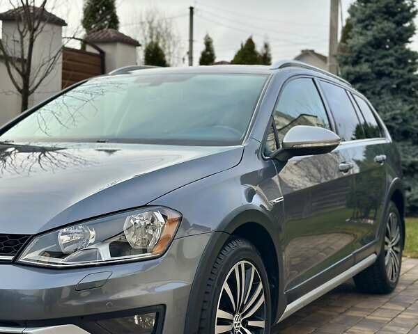 Серый Фольксваген Гольф, объемом двигателя 1.8 л и пробегом 137 тыс. км за 13999 $, фото 6 на Automoto.ua