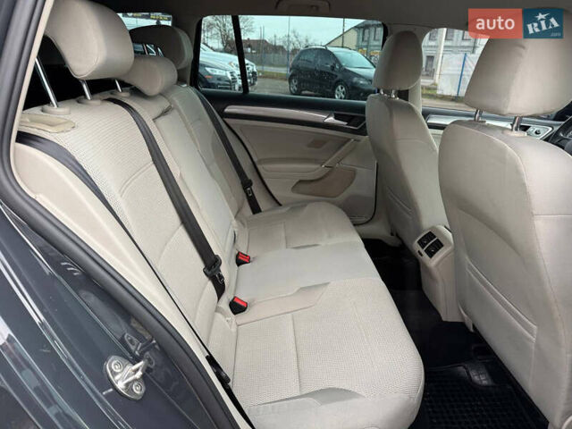 Серый Фольксваген Гольф, объемом двигателя 1.6 л и пробегом 272 тыс. км за 11200 $, фото 23 на Automoto.ua