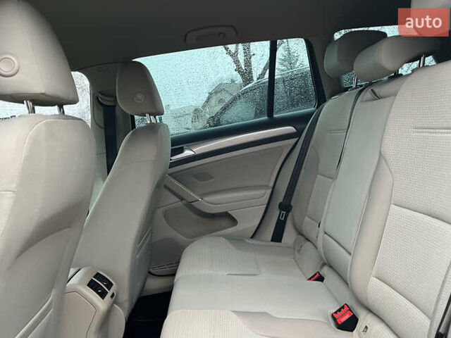 Сірий Фольксваген Гольф, об'ємом двигуна 1.6 л та пробігом 282 тис. км за 10500 $, фото 18 на Automoto.ua